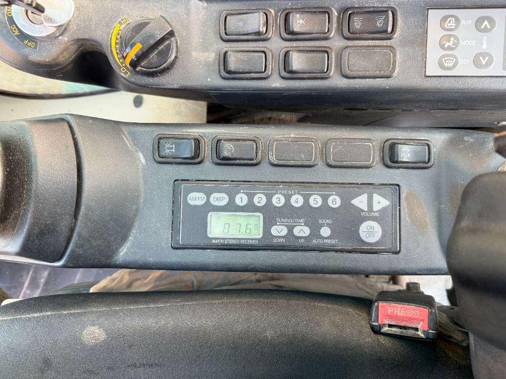 Kobelco SK350LC-9 - Hammer Lines / Quick Coupler Photo 14