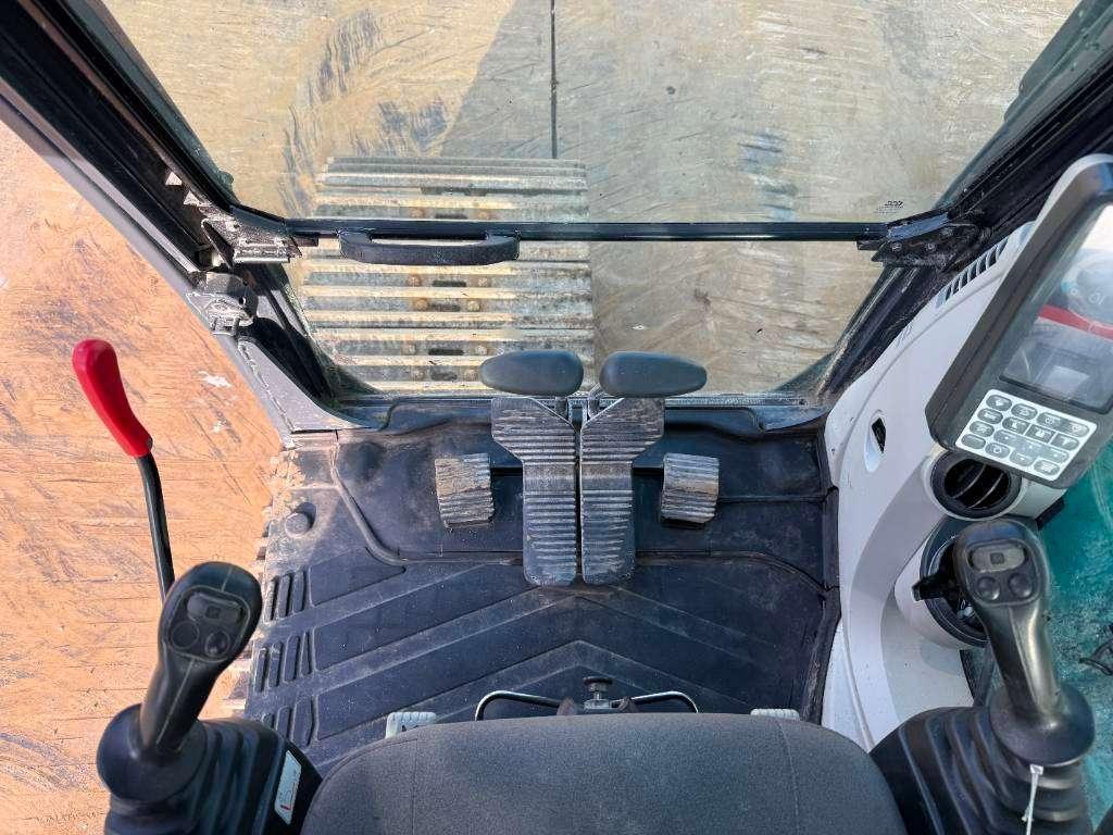 Kobelco SK350LC-9 - Hammer Lines / Quick Coupler Photo 9