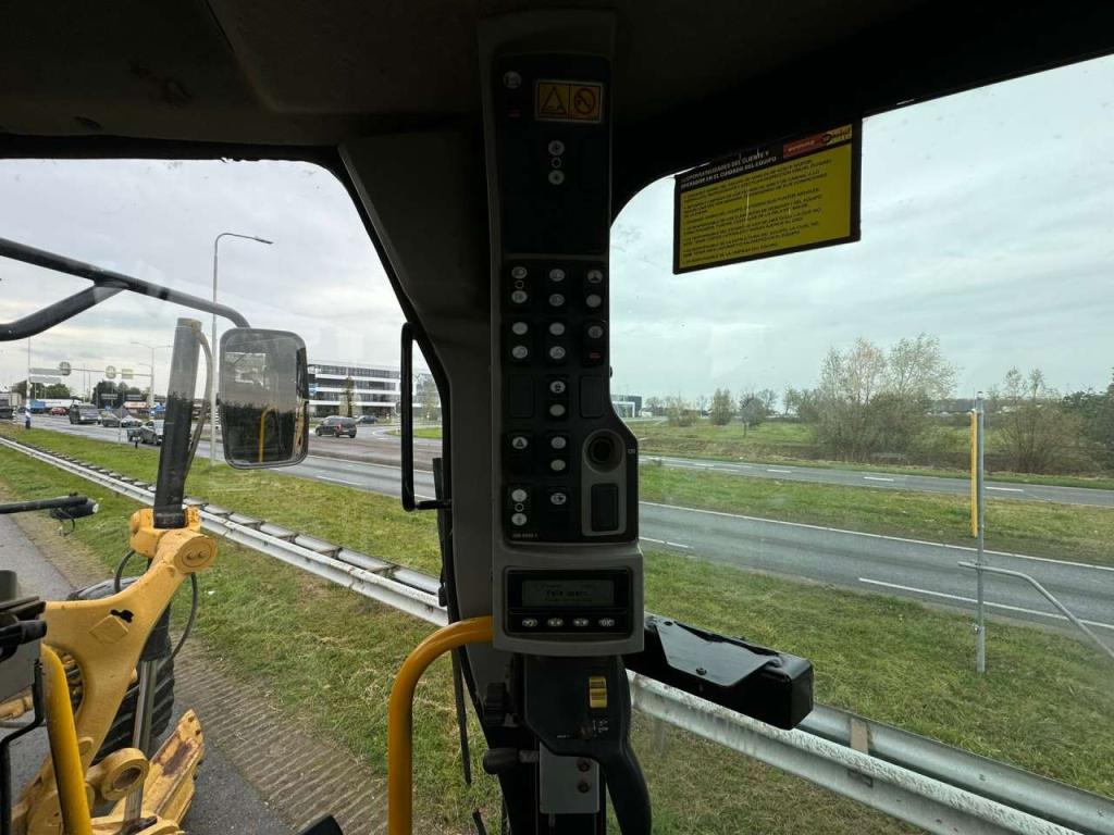 Caterpillar 140M Photo 8