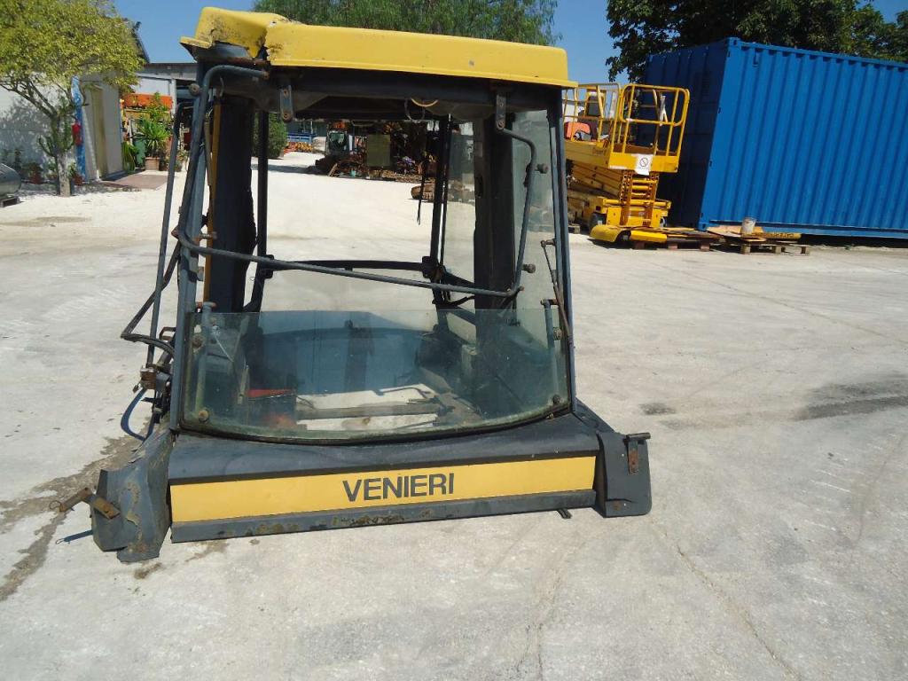 Cab for Venieri 12.23 Photo 4