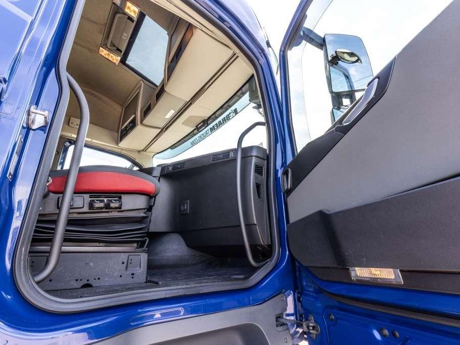 Volvo FH 420 Photo 17