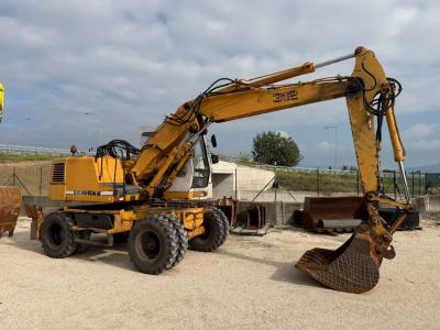 Liebherr 912 Photo 1