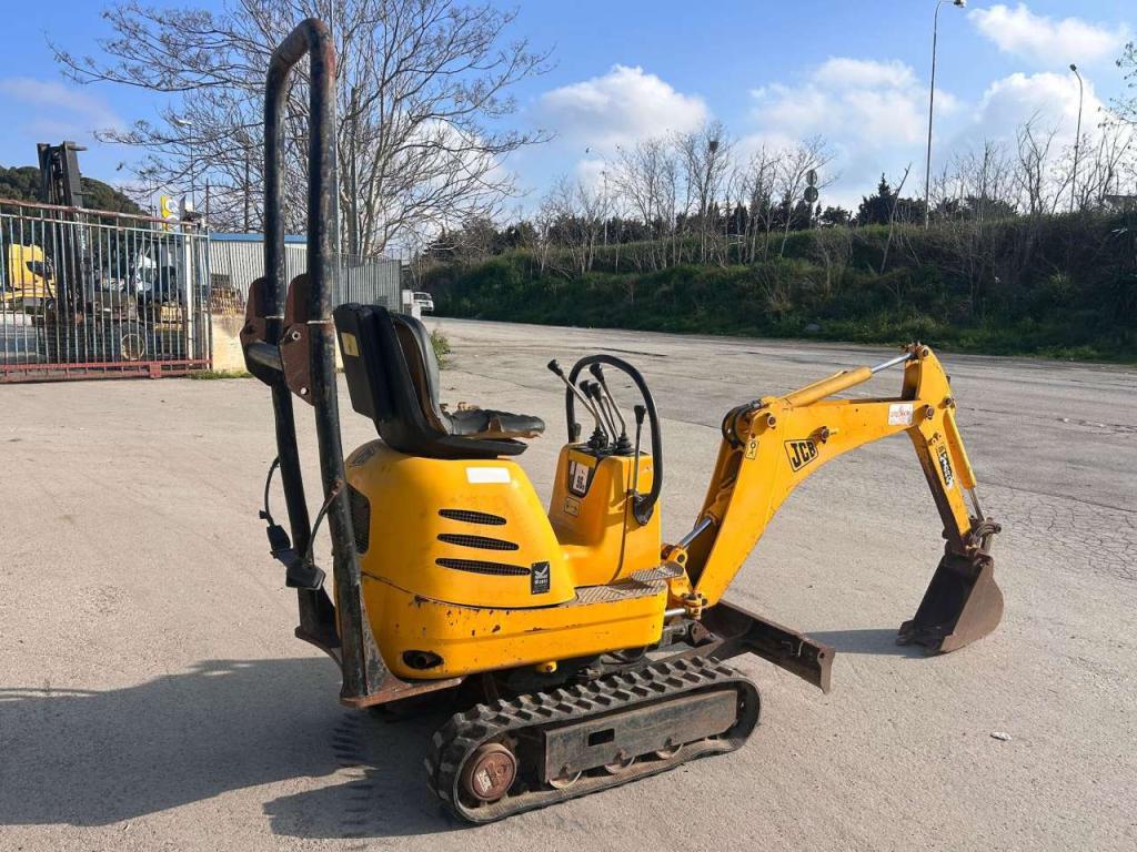 JCB 801.10 Photo 3