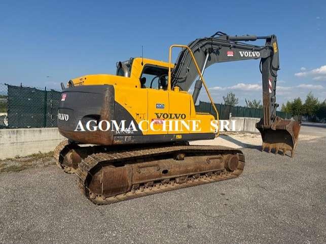 Volvo EC140B LC Photo 10