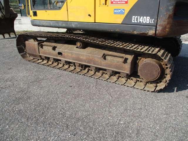 Volvo EC140B LC Photo 12