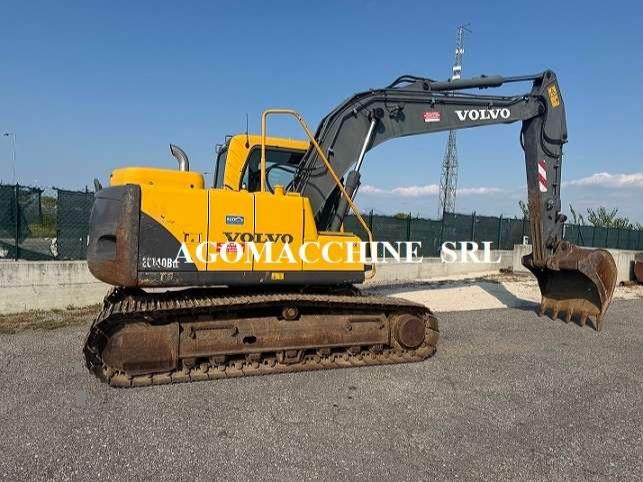 Volvo EC140B LC Photo 9