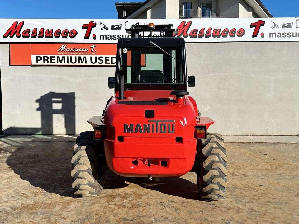 Manitou M50-4 4x4 Photo 24
