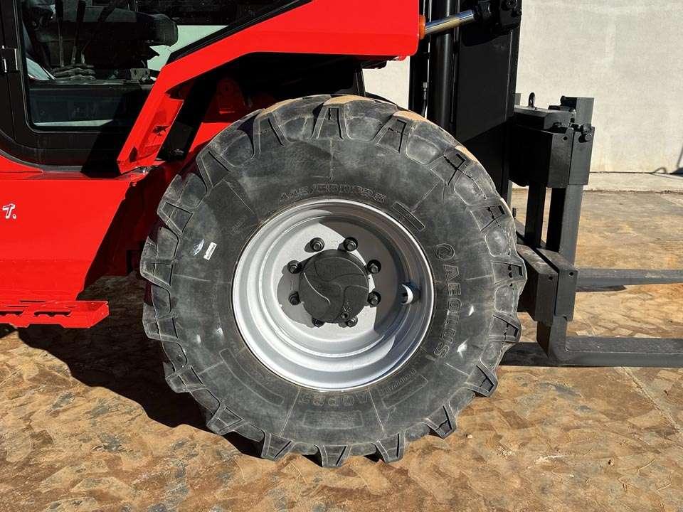 Manitou M50-4 4x4 Photo 8