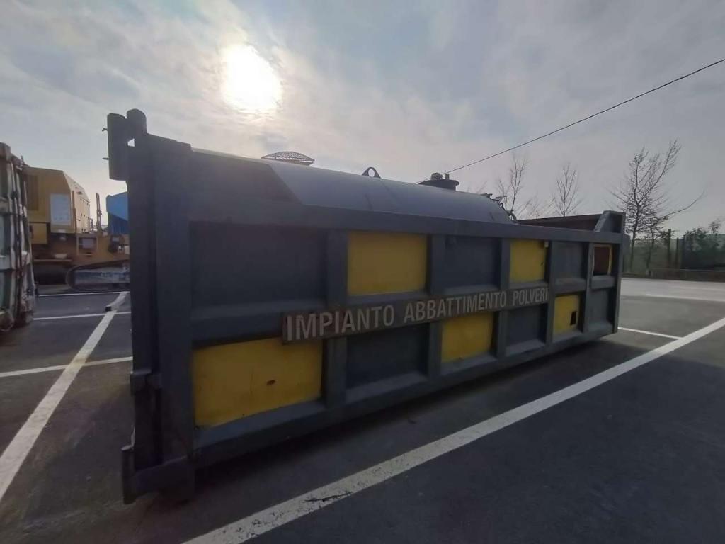 Roll-off container Photo 3