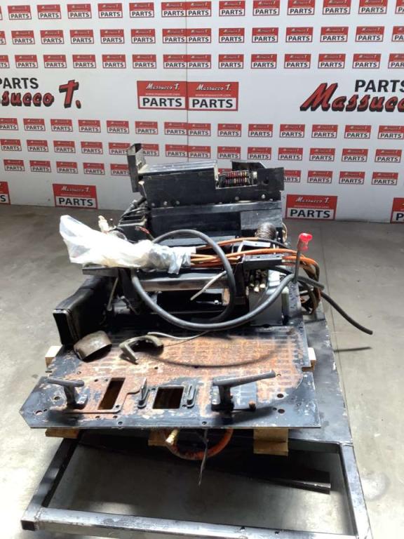 Cabin base for Hitachi EX 135 Photo 4