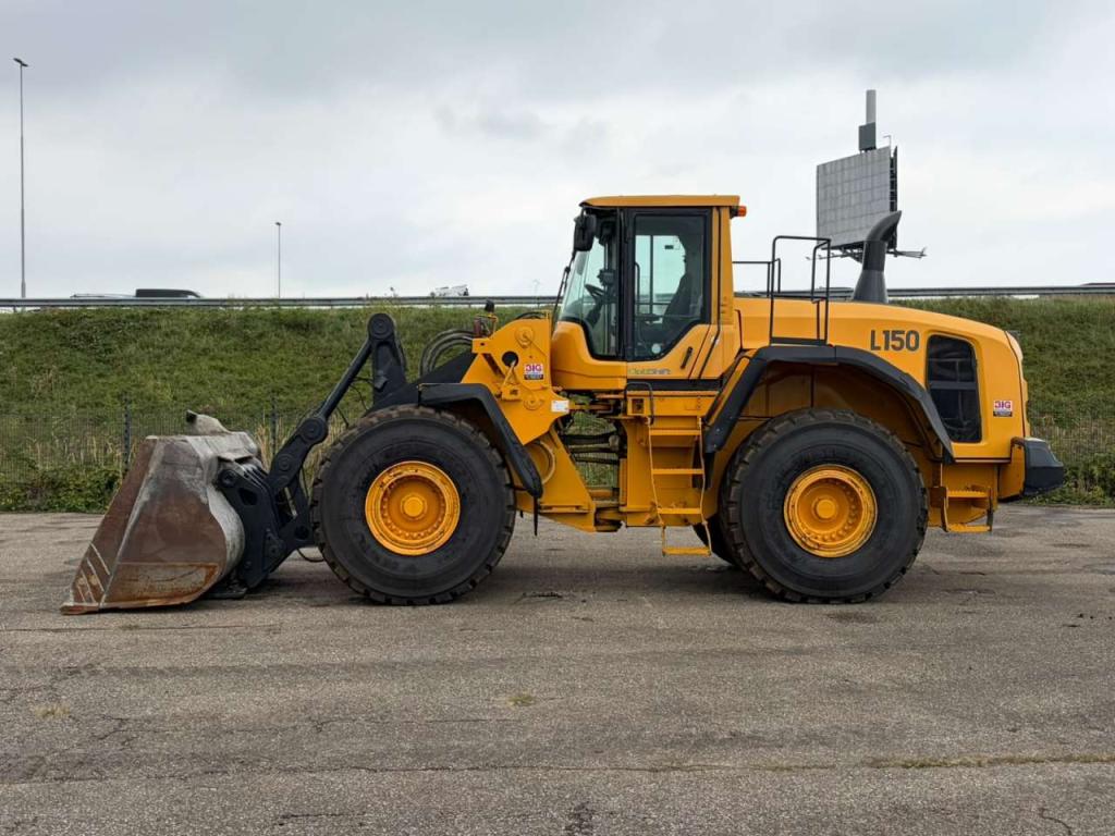 Volvo L150G Photo 1