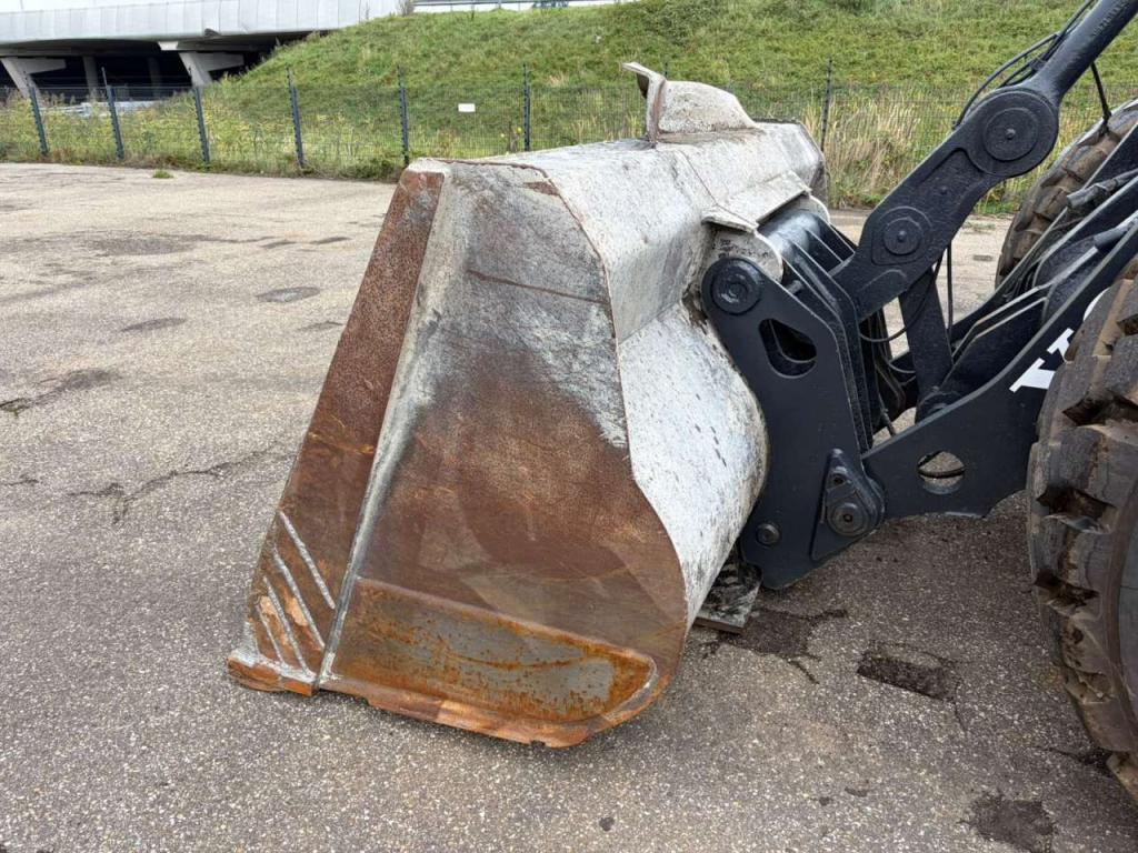 Volvo L150G Photo 10