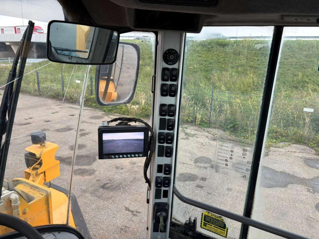 Volvo L150G Photo 18