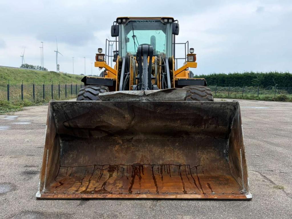 Volvo L150G Photo 8