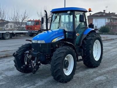 New Holland TD5050 4X4 sold by Massucco T. Srl