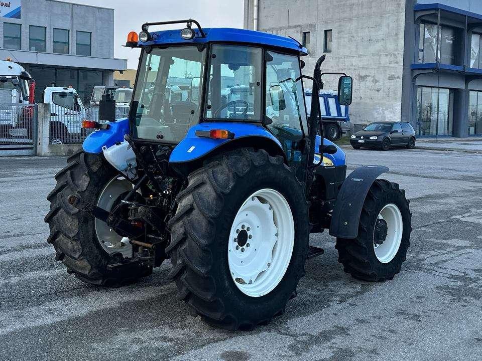 New Holland TD5050 4X4 Photo 14