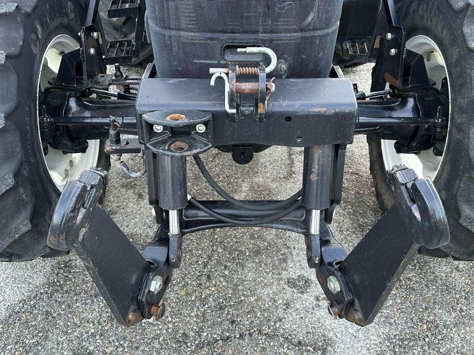 New Holland TD5050 4X4 Photo 4