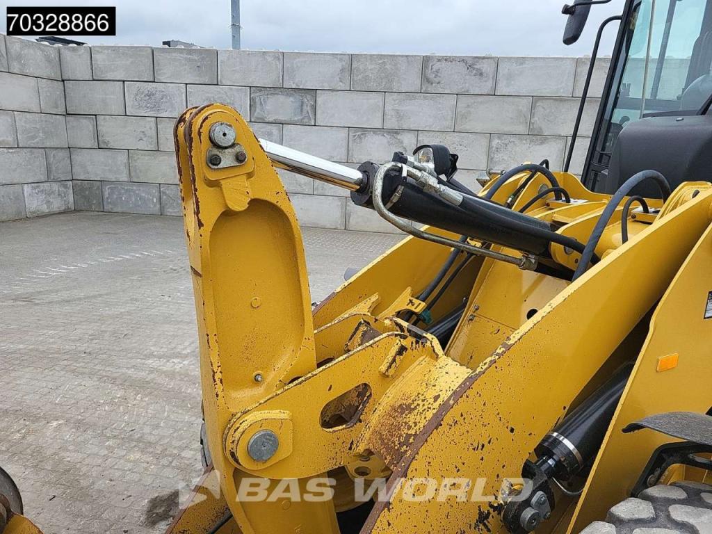 Caterpillar 918 M Bucket + Forks Photo 12
