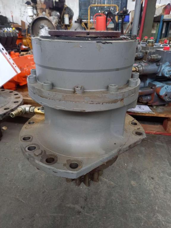 Hitachi Swing drive for Hitachi ZX470 Photo 4