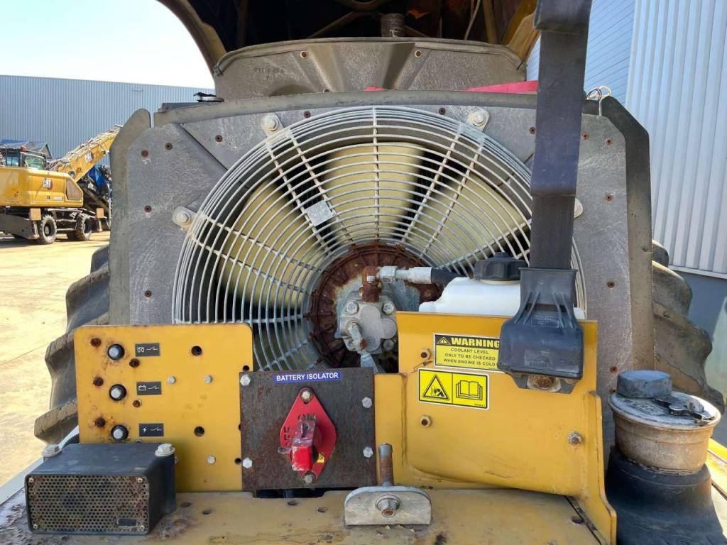 Caterpillar CP64 Photo 23