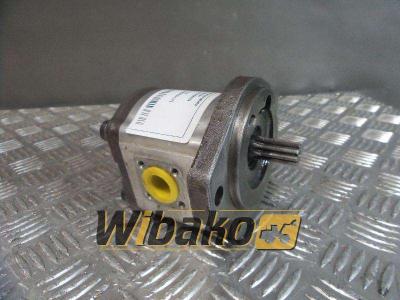 Bosch Gear pump for Liebherr R902 sold by Wibako