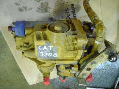 Engine injection pump for Caterpillar 320 B sold by PRV Ricambi Srl