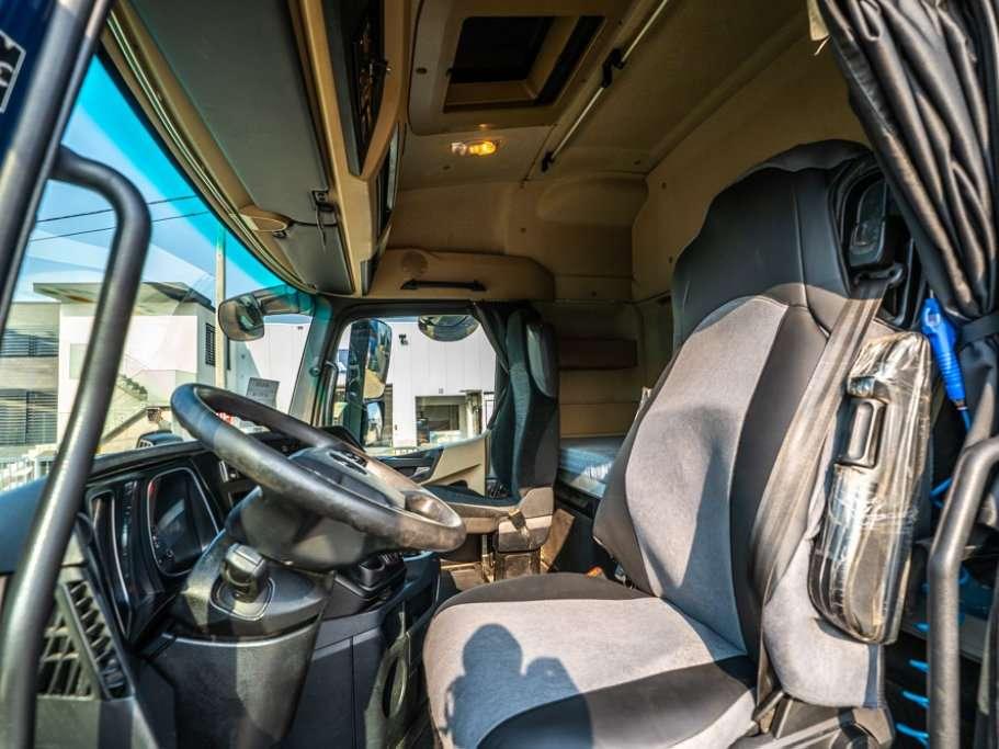 Mercedes-Benz ACTROS 1846 LS Photo 12
