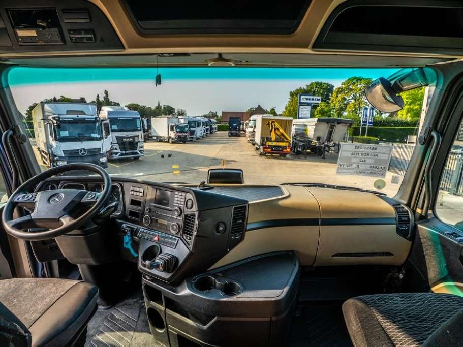 Mercedes-Benz ACTROS 1846 LS Photo 15