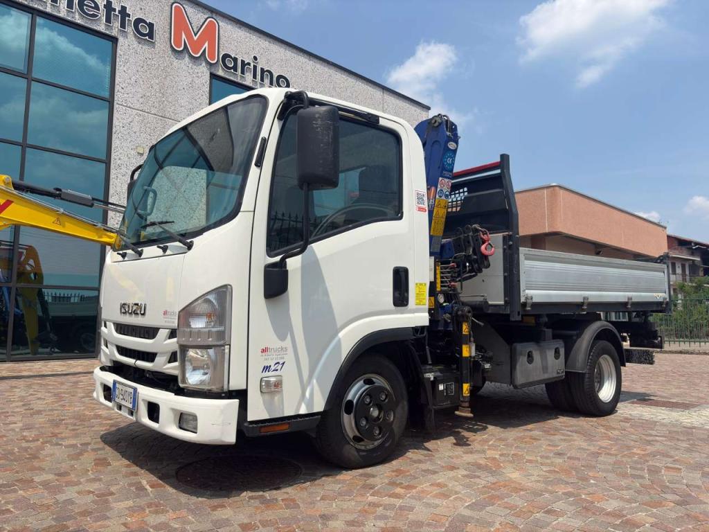 Isuzu M21 Photo 1