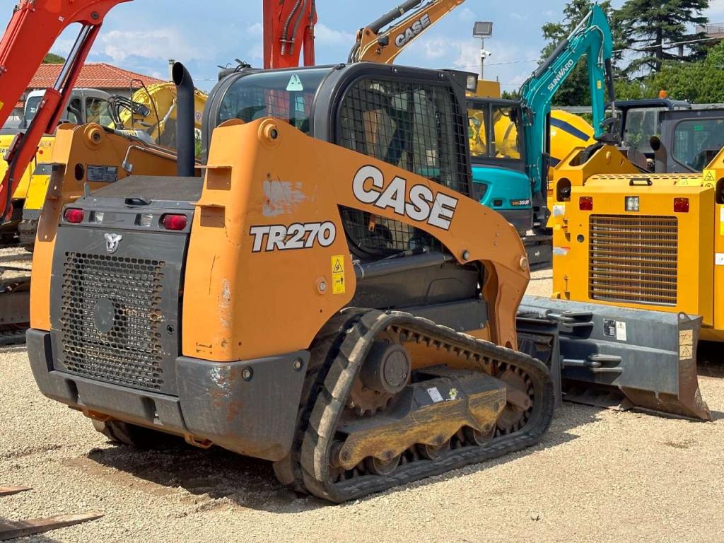 Case TR270 Photo 11