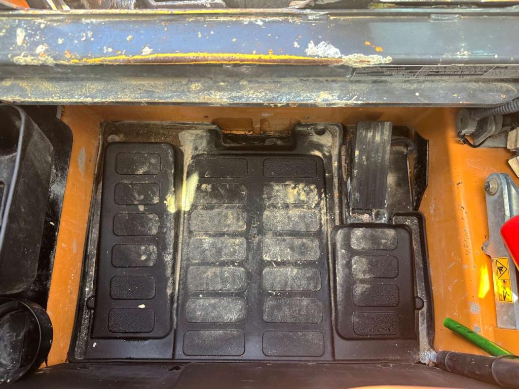 Case TR270 Photo 4