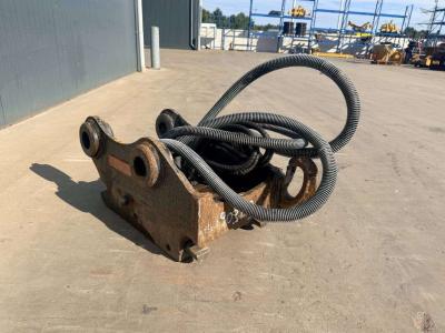 OilQuick OQ70 - M318D / 320D / 320E / 320F / 323D / 323E / Photo 1