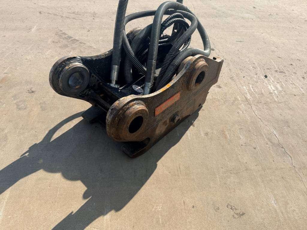 OilQuick OQ70 - M318D / 320D / 320E / 320F / 323D / 323E / Photo 3