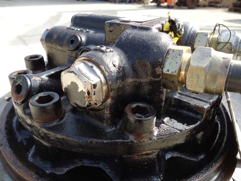 Translation motor for Hitachi ZAXIS 210N - 240N Photo 3