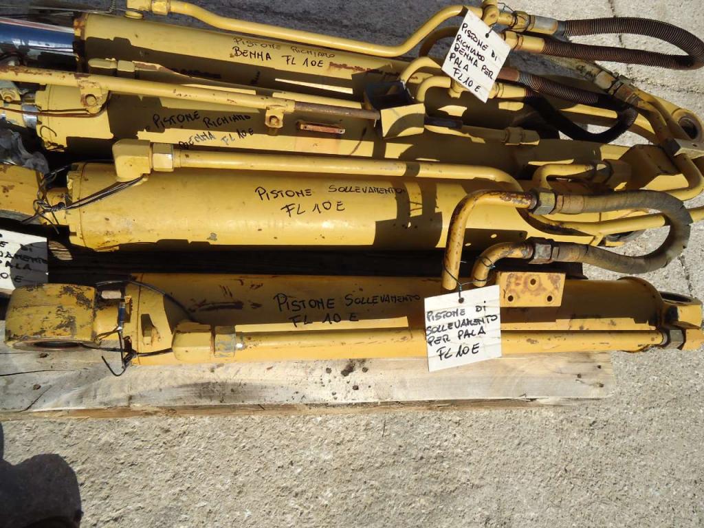 Bucket rotation piston for Fiat Allis FL10E Photo 6