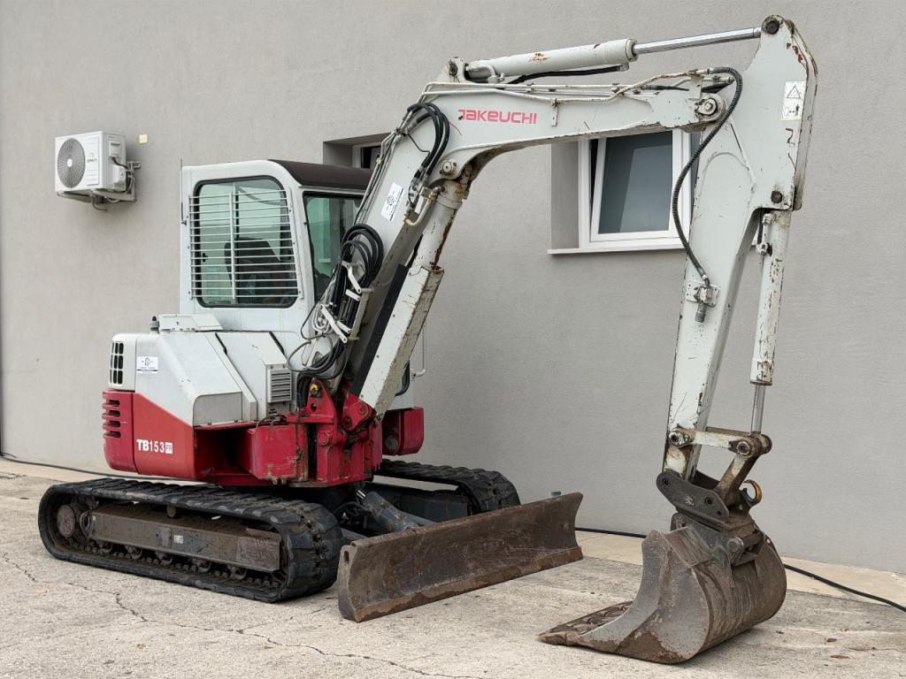 Takeuchi TB153FR Photo 2