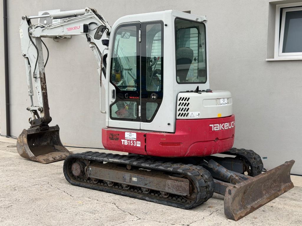 Takeuchi TB153FR Photo 6
