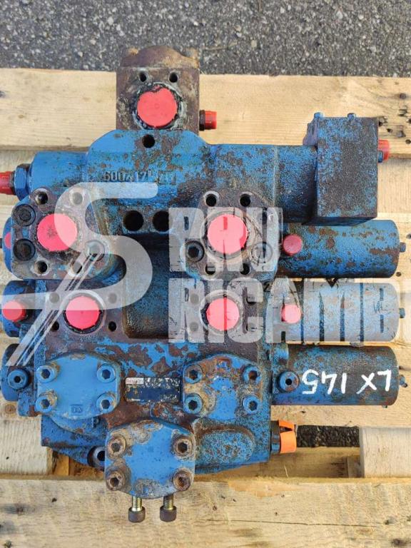 Hydraulic distributor for Hitachi LX 145 Photo 3