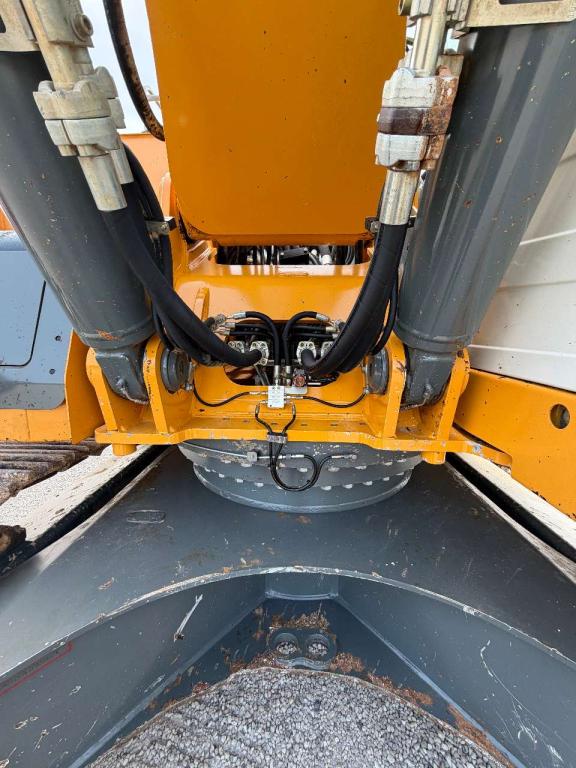 Liebherr R936 NLC Photo 12