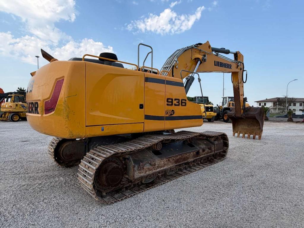 Liebherr R936 NLC Photo 3