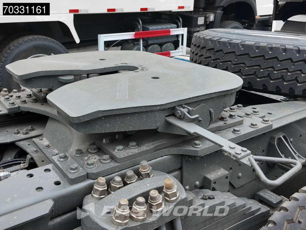 Sinotruk HOWO 371 6X4 Photo 15