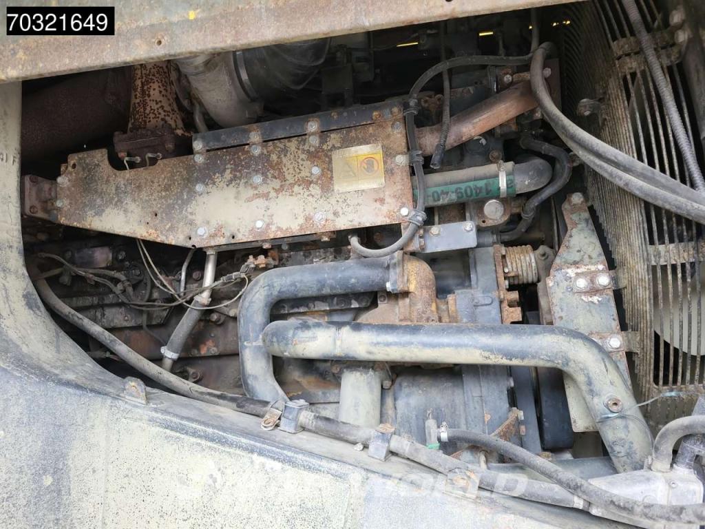Komatsu HD605 -7E0 Photo 17