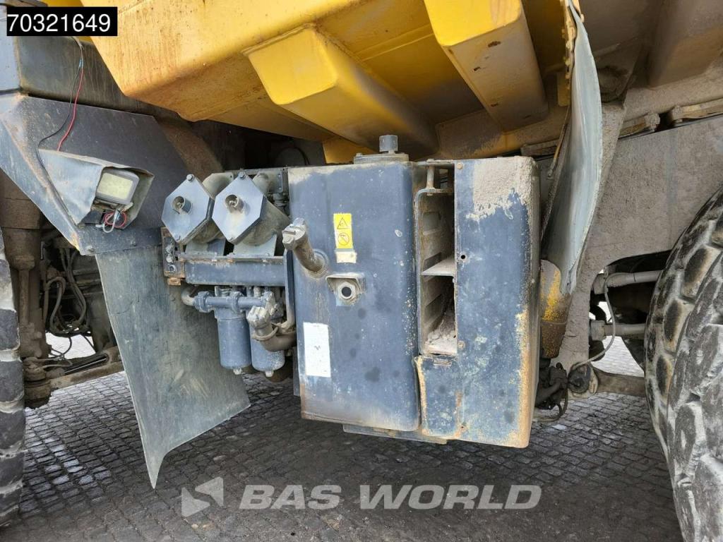Komatsu HD605 -7E0 Photo 20