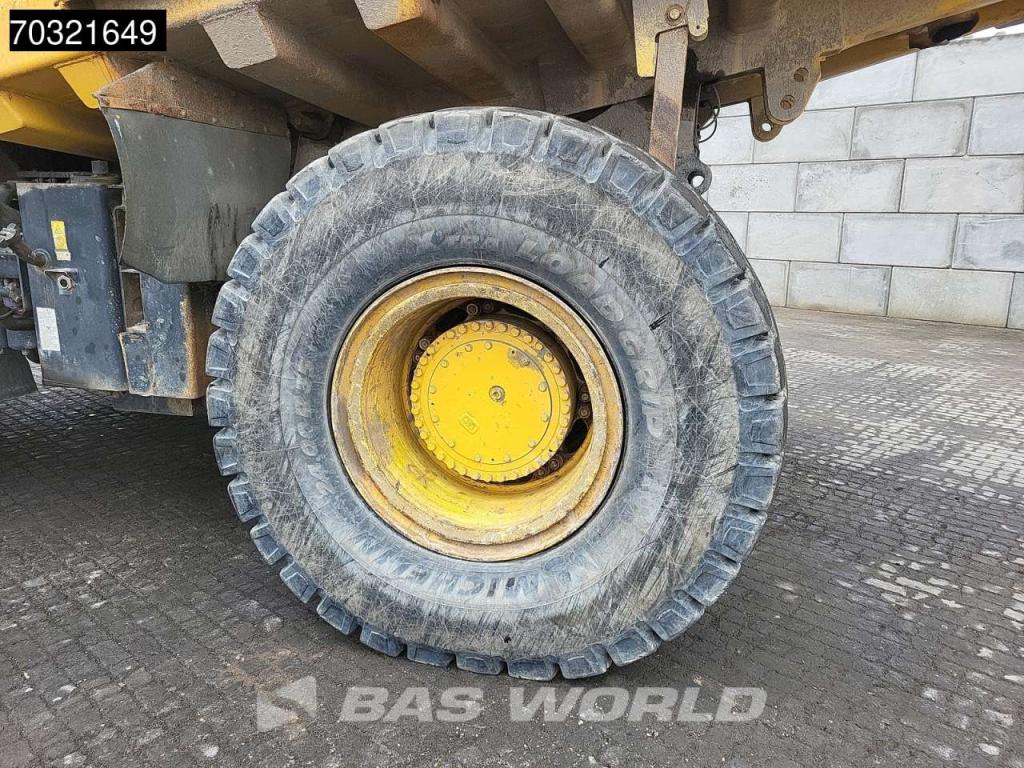 Komatsu HD605 -7E0 Photo 23