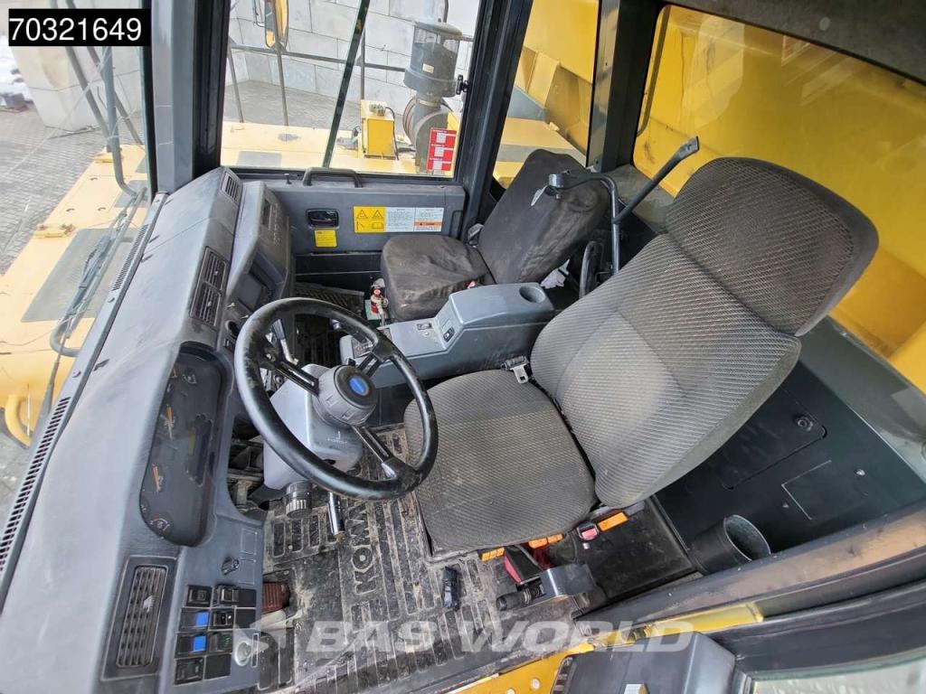 Komatsu HD605 -7E0 Photo 27