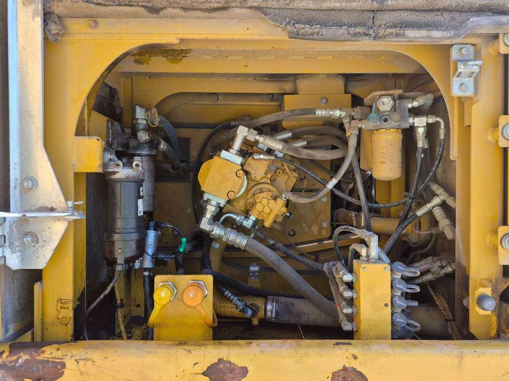 Caterpillar 326FL Photo 13