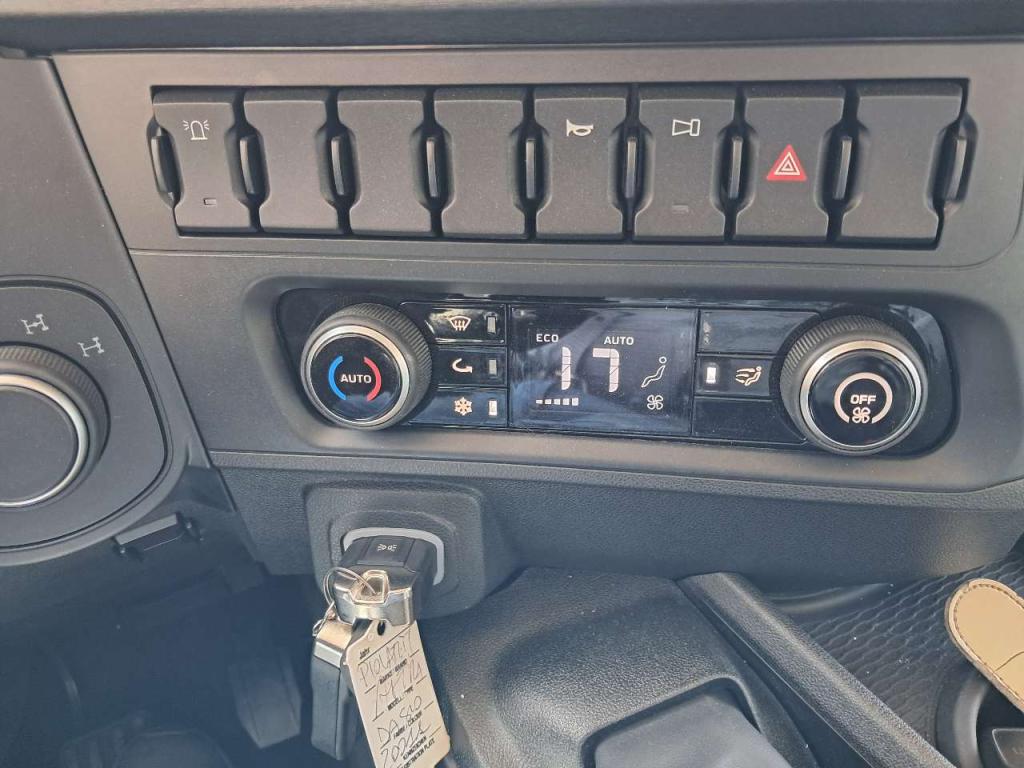 Astra HDX Photo 12
