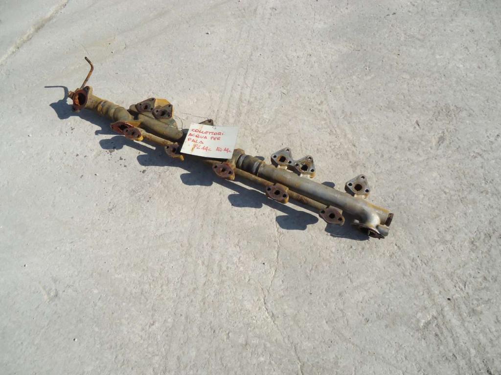 Engine cooling water pipes for Fiat Allis FL14C - AD14C Photo 2