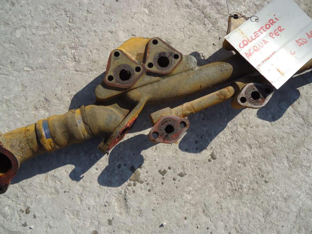 Engine cooling water pipes for Fiat Allis FL14C - AD14C Photo 4