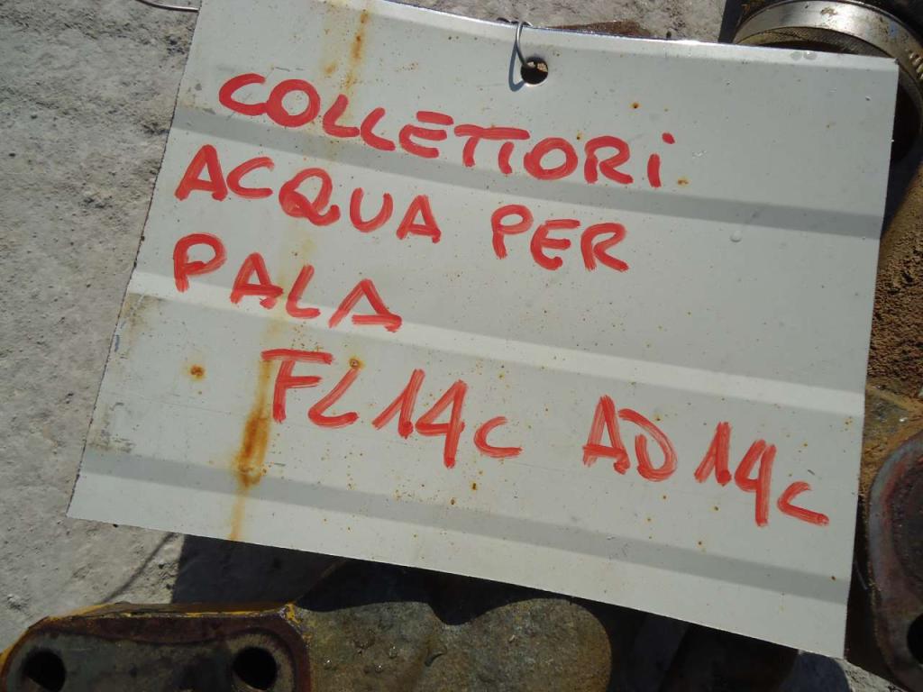 Engine cooling water pipes for Fiat Allis FL14C - AD14C Photo 5